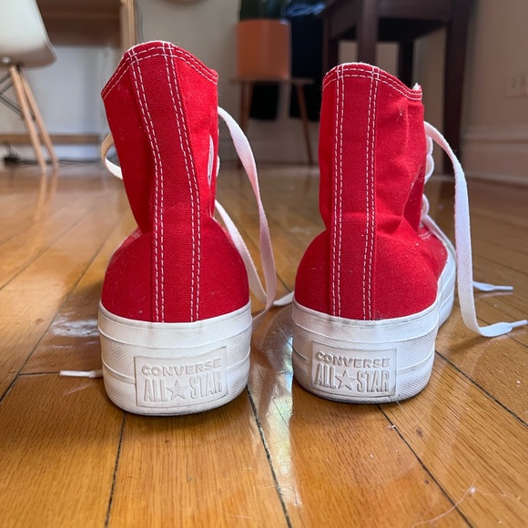 Converse - Picture 2 of 4